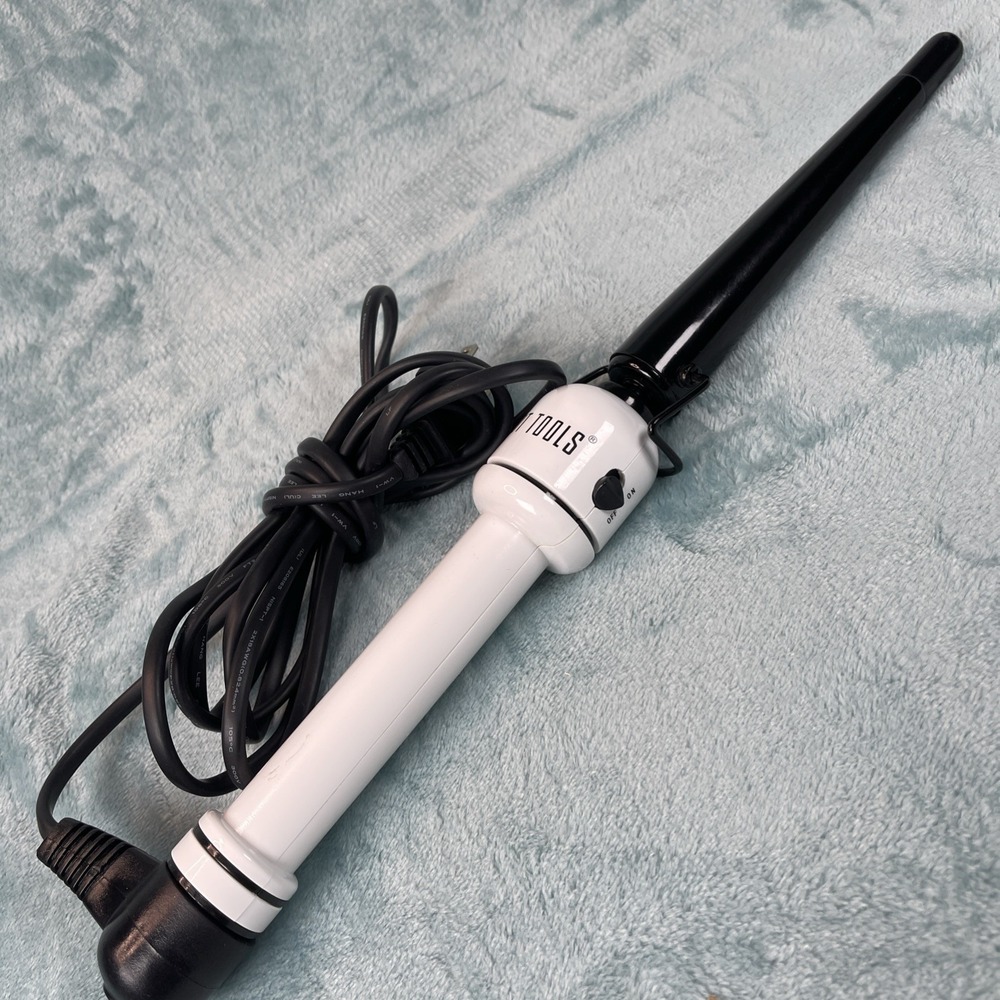 Hot Tools Nano Ceramic Tapered Curling Iron HTBW1851 0.5–1" Barrel Black White